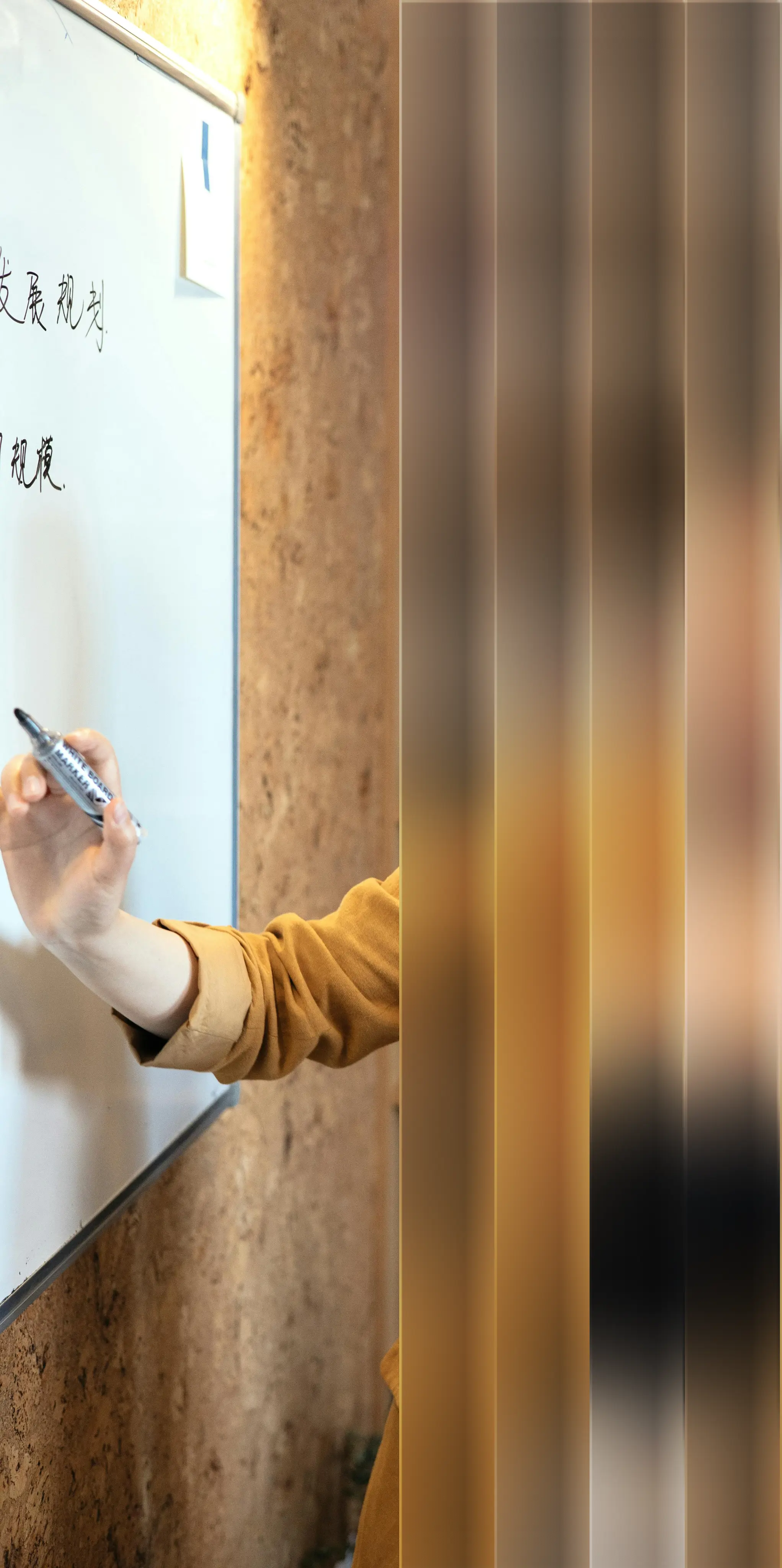 Abstract glass structure